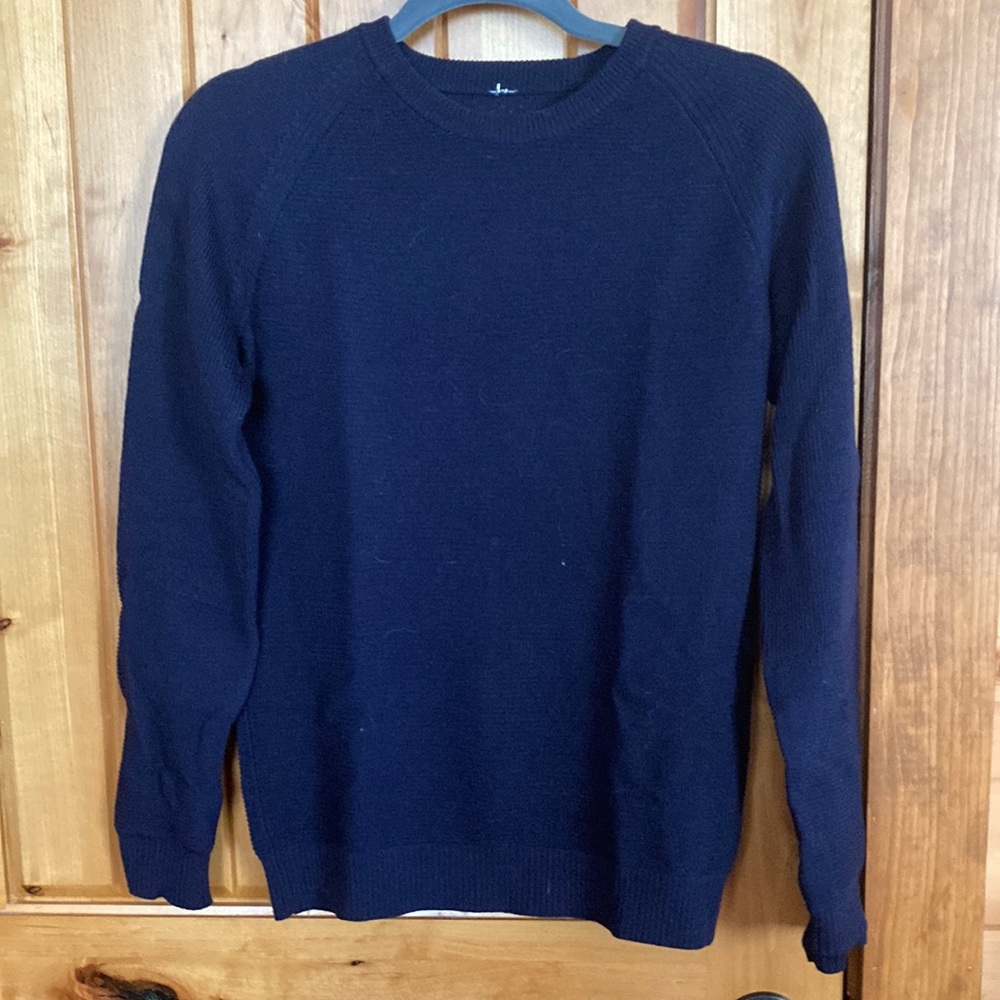 Navy blue Lululemon sweater, size 6, great condition